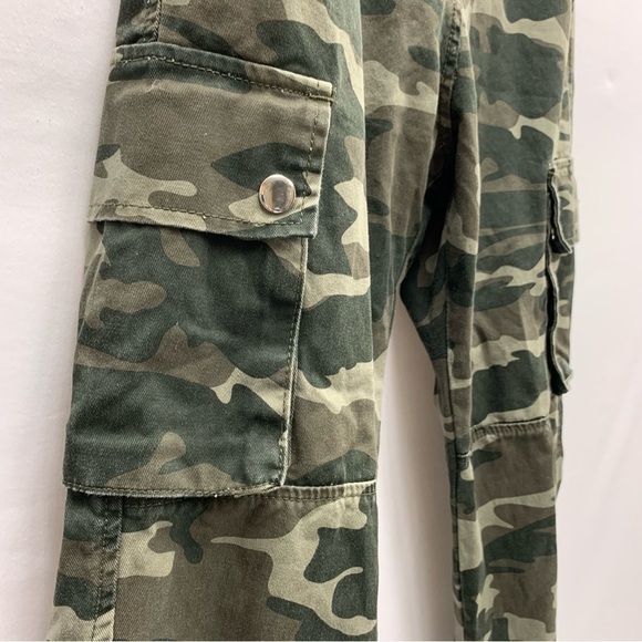 Urban Heritage Cargo camo military pants green Size XS fits 26 woman’s - Picture 11 of 16